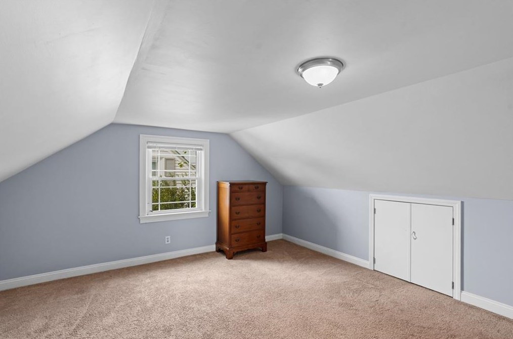 131 Chandler Ave, Cranston RI  02910-2505 exterior