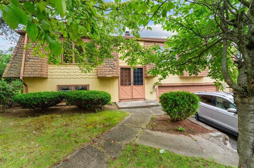 5 Allendale Ave, Providence, RI 02919