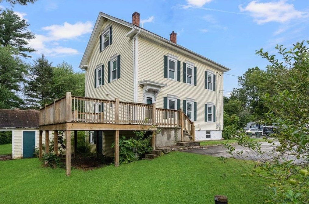 20 Pine St, Glocester, RI 02859