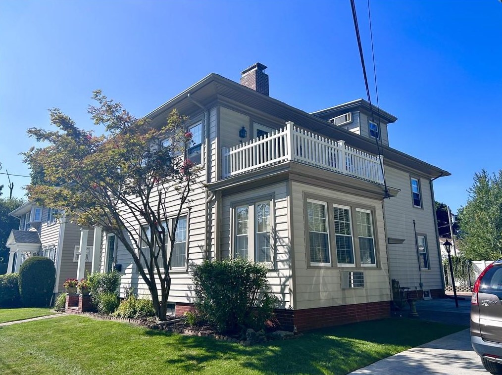15 Hanson St #2nd Fl, Providence, RI 02911