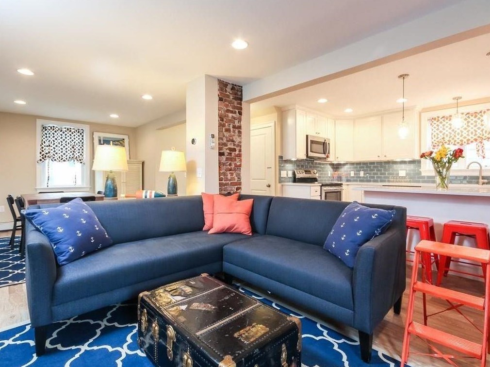 13 Lucas Ave, Middletown, RI 02840
