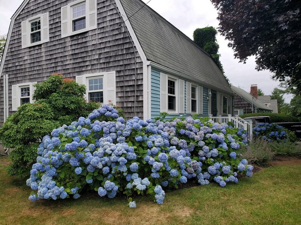 22 Hollywood Ave, South Kingstown, RI 02882