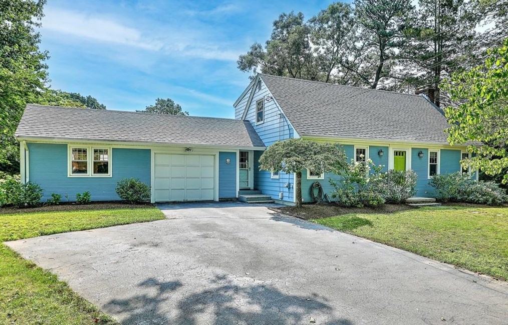 5 Indigo Rd, Barrington, RI 02806-3917