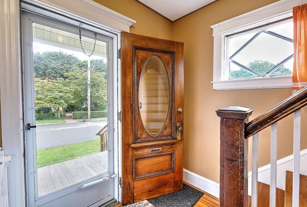 45 Euclid Ave, East Providence RI  02915-3111 exterior