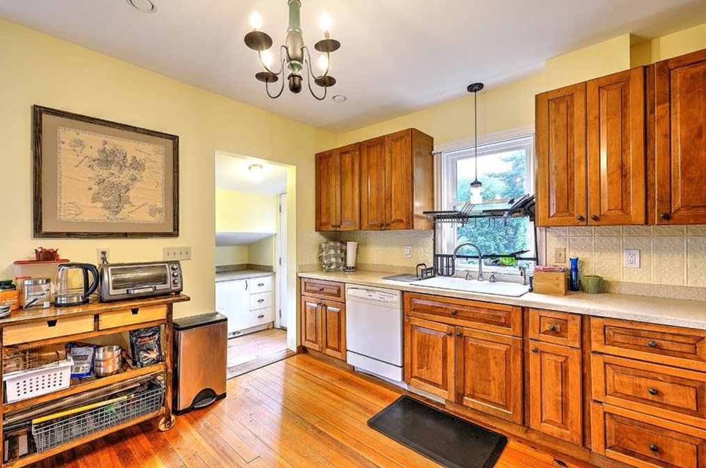 45 Euclid Ave, East Providence RI  02915-3111 exterior
