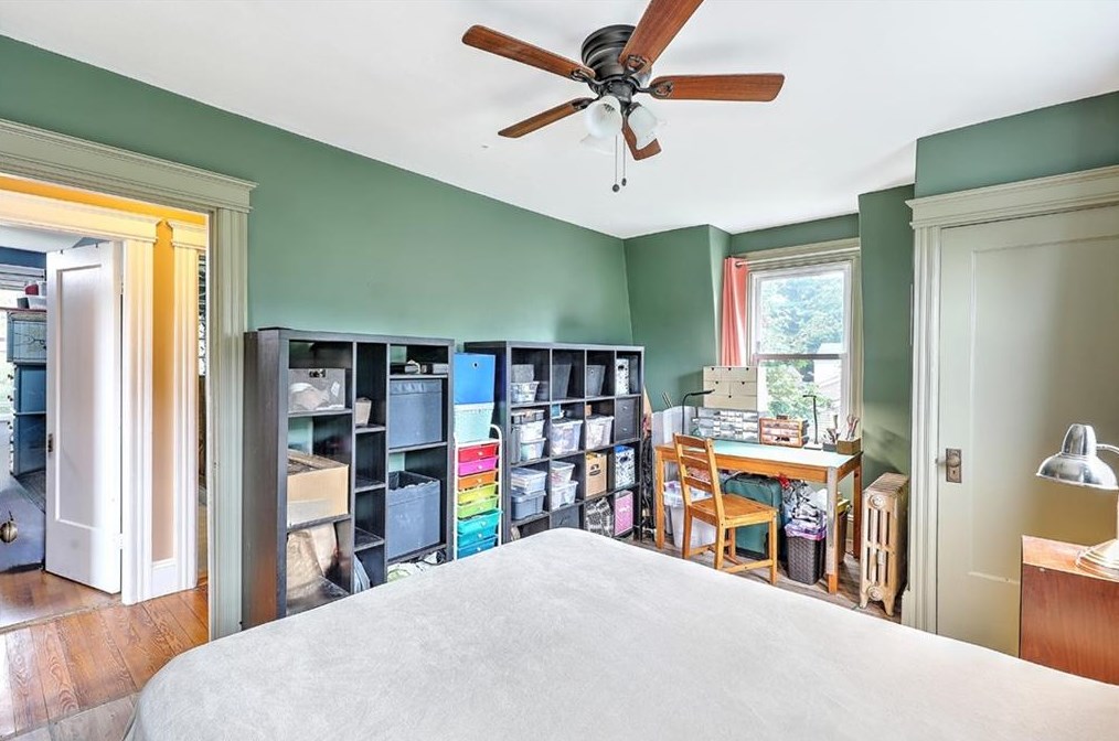 45 Euclid Ave, East Providence RI  02915-3111 exterior
