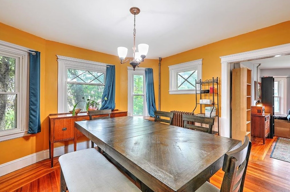 45 Euclid Ave, East Providence RI  02915-3111 exterior