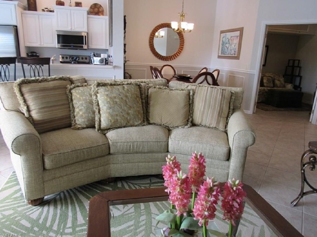 10401 Mcarthur Palm Ln, Fort Myers, FL 33966-8107