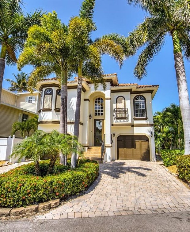 157 Miramar St, Fort Myers Beach, FL 33931