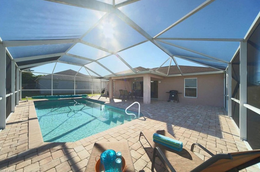 1403 Ne Juanita Pl, Cape Coral, FL 33909