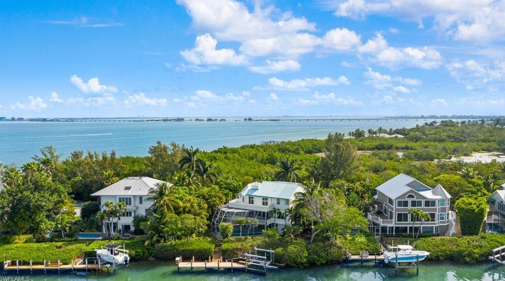 1761 Venus Dr, Sanibel, FL 33957