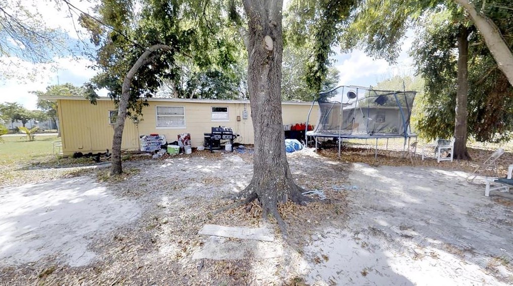 4513 Luckett Rd, Fort Myers, FL 33905-4309