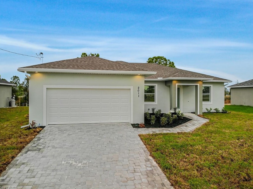 2011 26th St, Cape Coral, FL 33904-3265