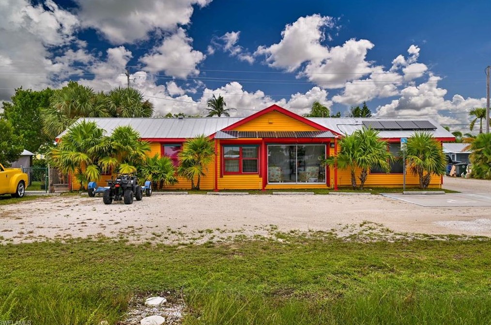 4707 Pine Island Rd, Cape Coral, FL 33993-9784