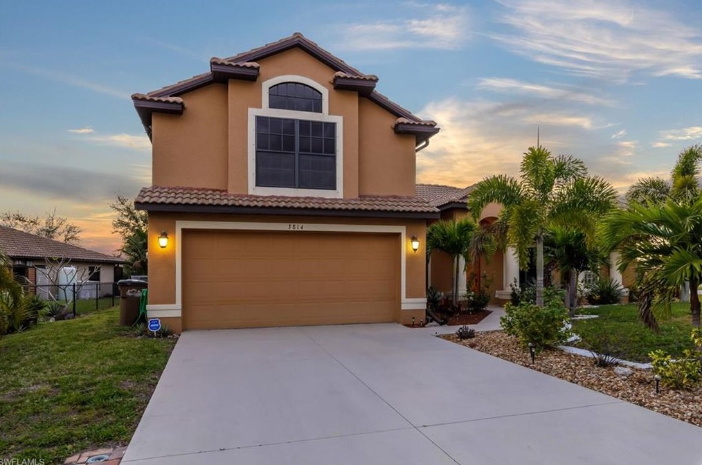 3814 5th Ter, Cape Coral, FL 33993-5529