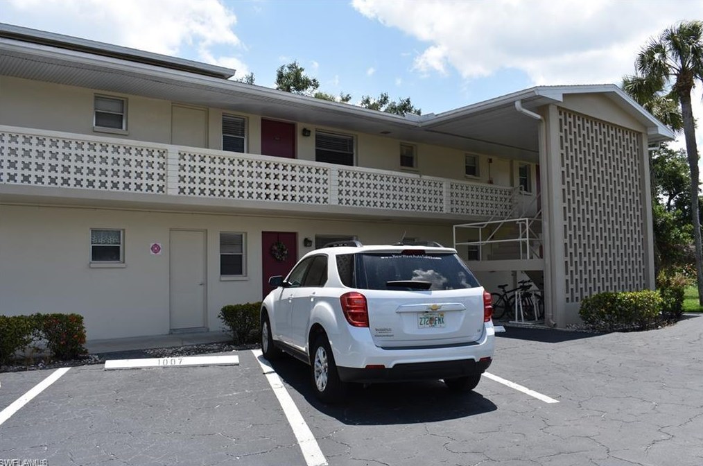 1015 Tropic Ter, Fort Myers, FL 33903-5236