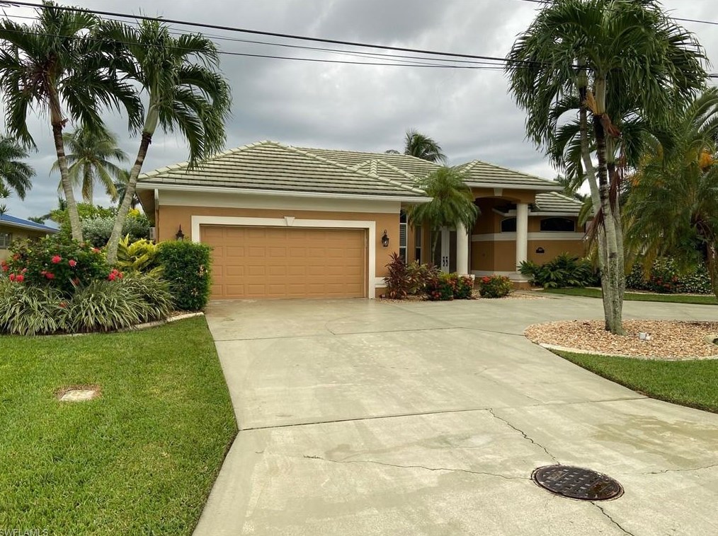 2220 26th St, Cape Coral, FL 33904-3324