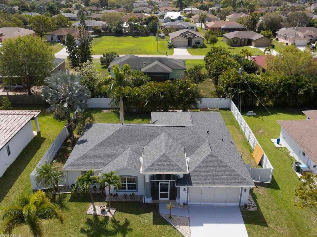 1214 10th St, Cape Coral, FL 33909-1532