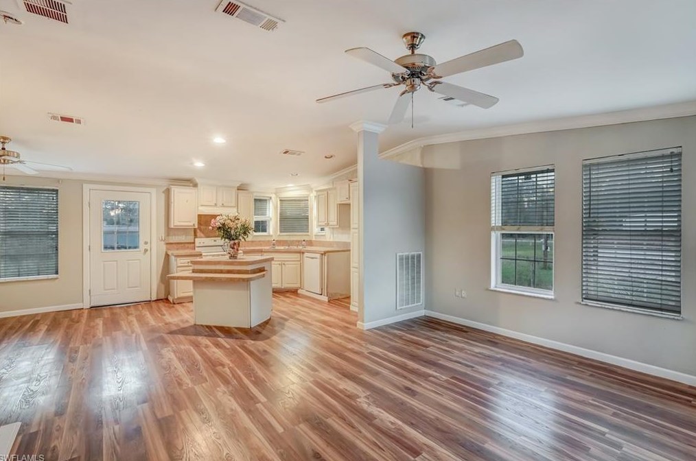 8406 Everhart Dr, Fort Myers, FL 33917-7600
