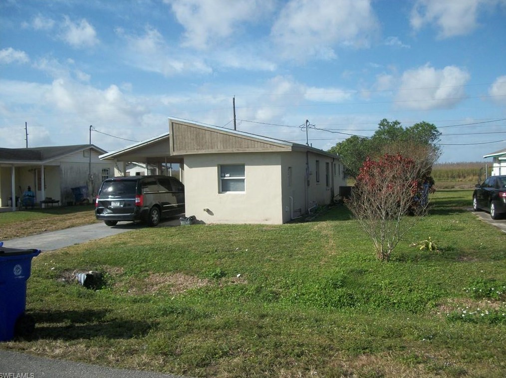 2105 13th St, Clewiston, FL 33440-5569