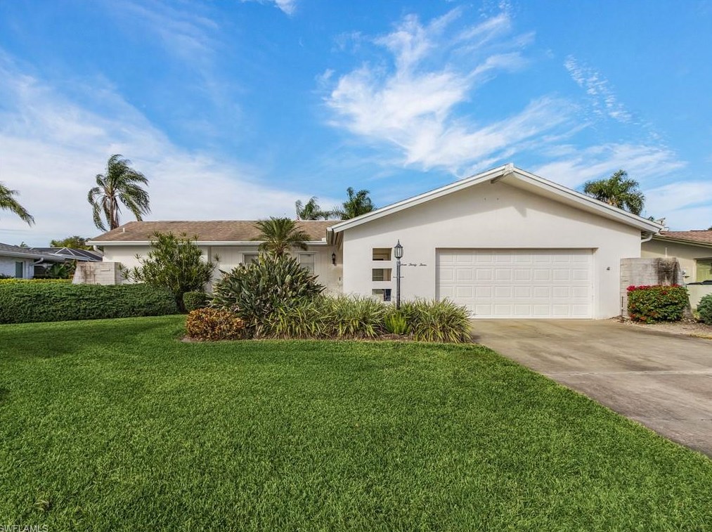 1533 Tredegar Dr, Fort Myers, FL 33919-2225