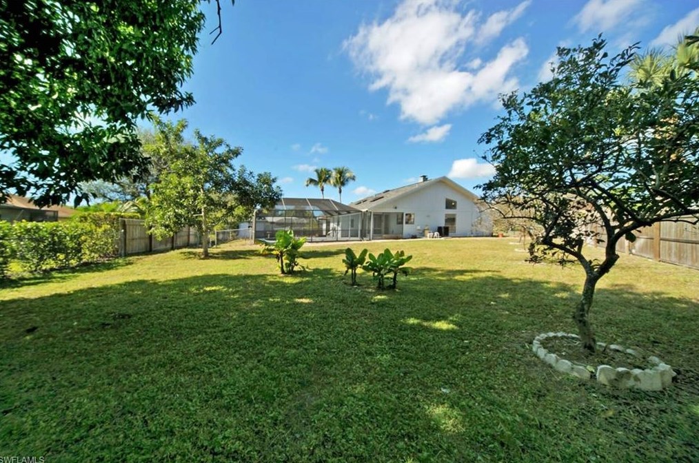 2471 King Arthurs Ct, Fort Myers, FL 33912-1640