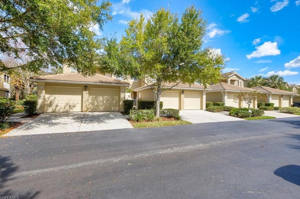 12120 Summergate Cir, Fort Myers, FL 33913-8033