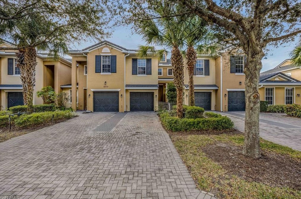 16570 Goldenrod Ln, Alva, FL 33920-4633