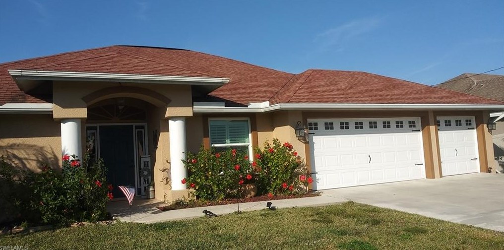 2215 5th St, Cape Coral, FL 33909-2753