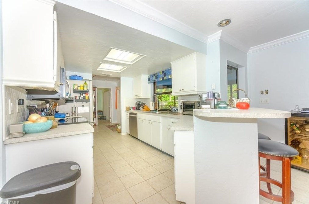 9601 Shadow Oak Ln, Fort Myers, FL 33917-2205