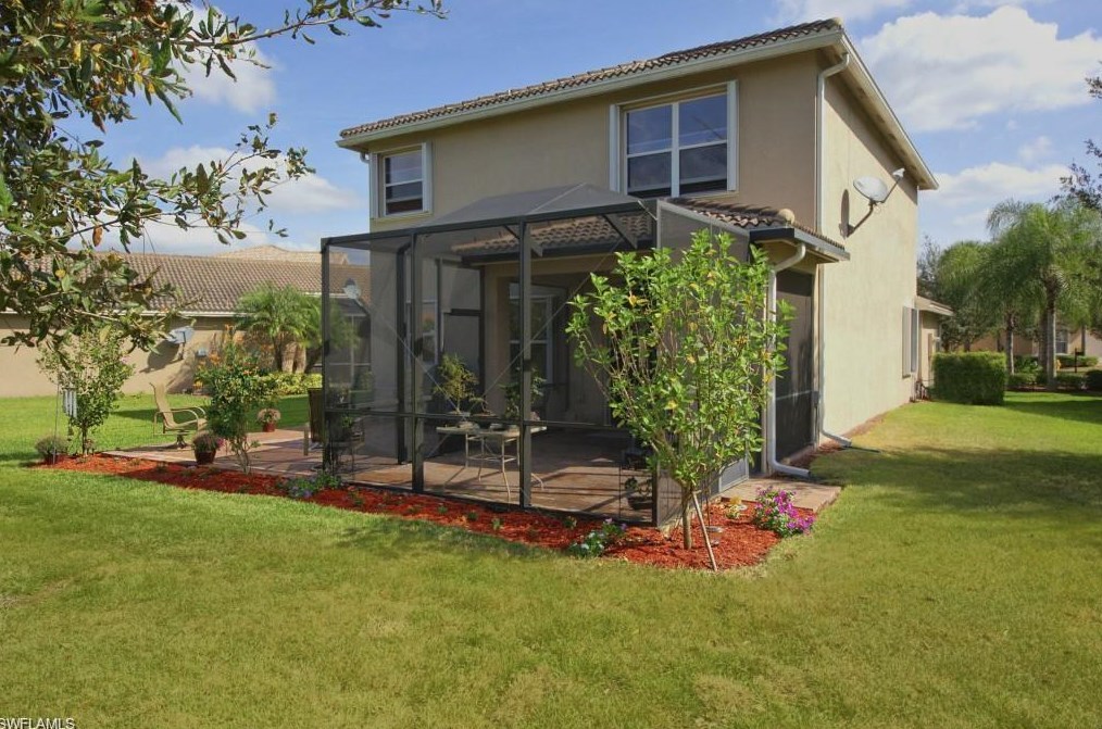 11064 Yellow Poplar Dr, Fort Myers, FL 33913-8882