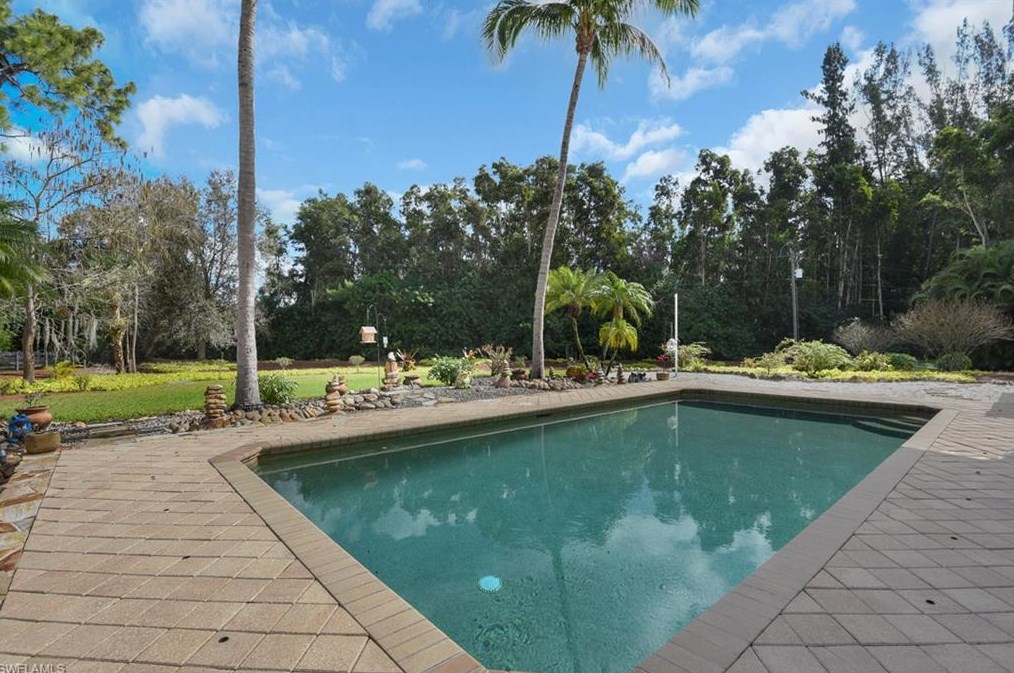 15371 Huntington Ct, Fort Myers, FL 33912-7349