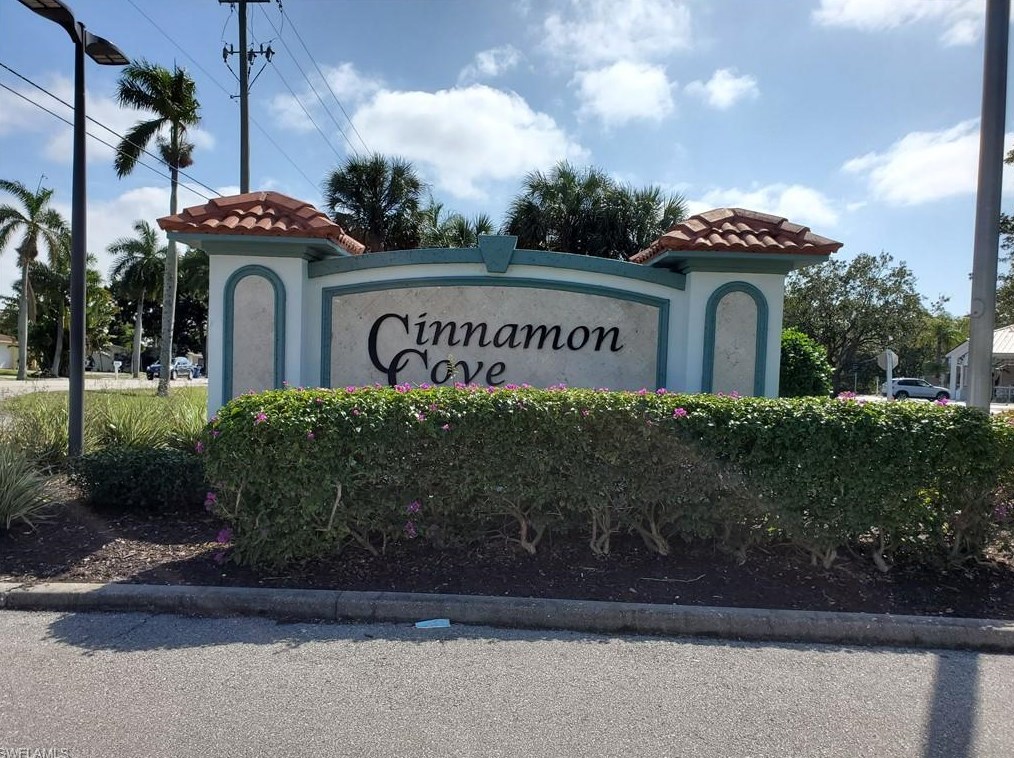 11541 Cinnamon Cove Blvd, Fort Myers, FL 33908-3905