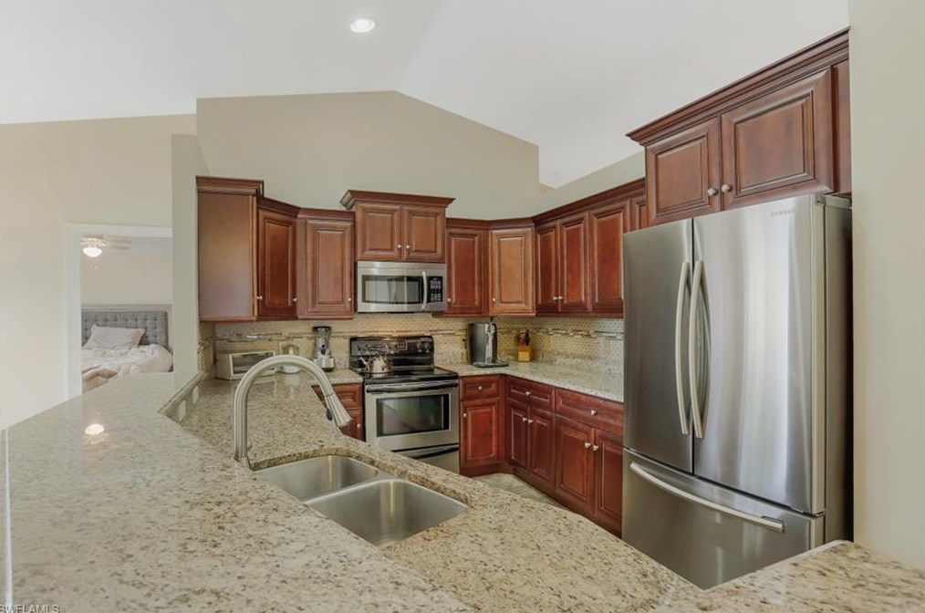 1148 Mohawk Pkwy, Cape Coral, FL 33914-5728