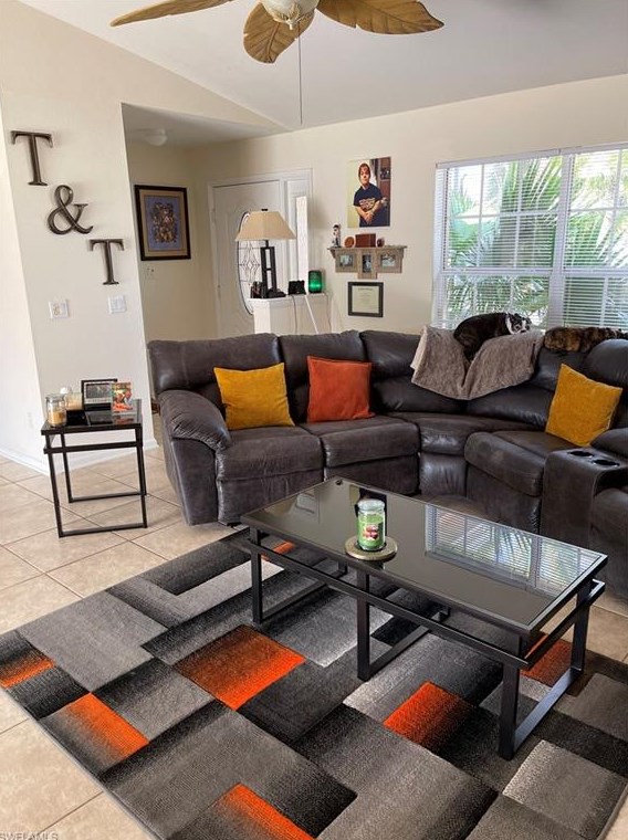 406 20th Ter, Cape Coral, FL 33993-4181