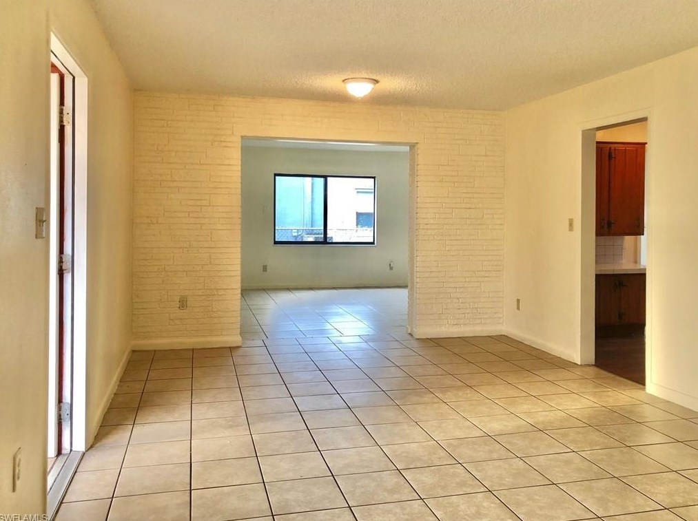 3033 Calvin Blvd, Fort Myers, FL 33901-7215
