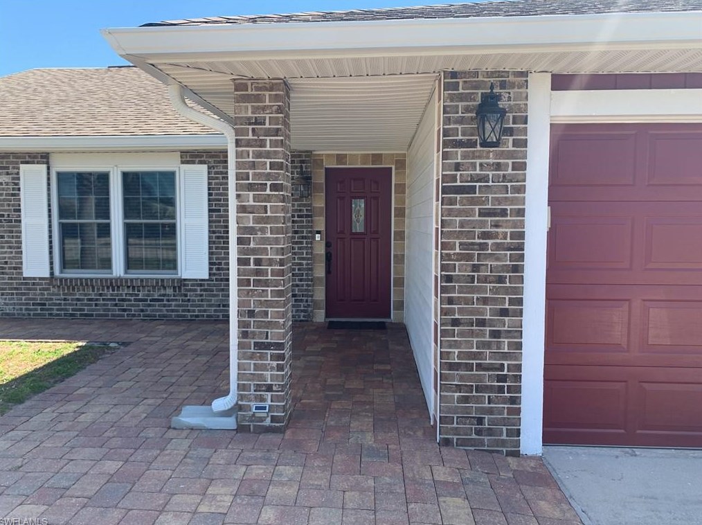 1821 Academy Blvd, Cape Coral, FL 33990-2365