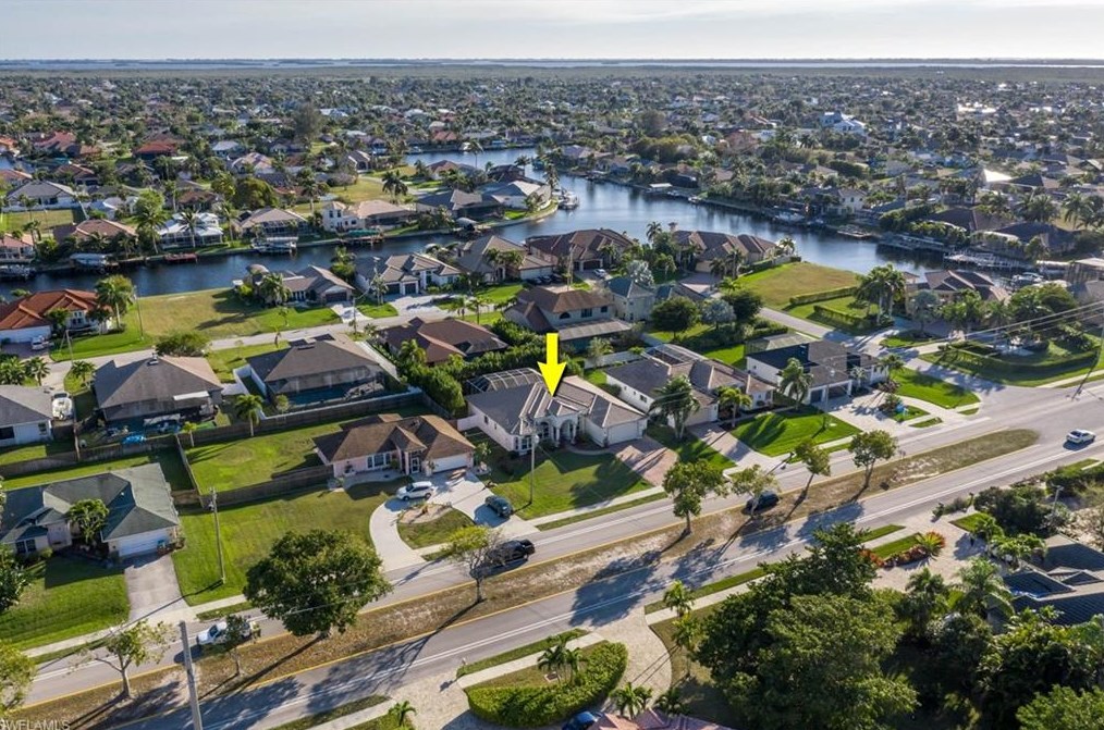 2206 Cape Coral Pkwy, Cape Coral, FL 33914-3006