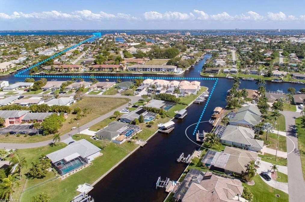 4127 10th Ct, Cape Coral, FL 33904-5327