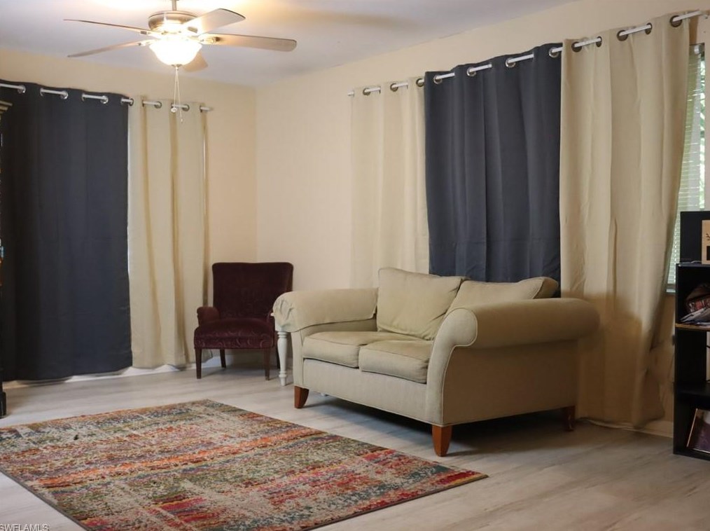 4020 Edgewood Ave, Fort Myers, FL 33916-1008