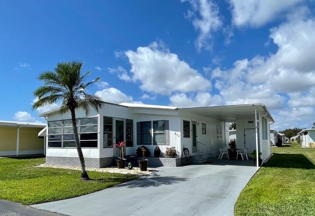 874 Moonlight Dr, Fort Myers, FL 33917-6376