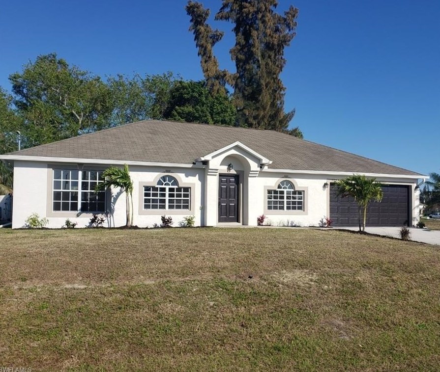 227 4th Ave, Cape Coral, FL 33990-1098