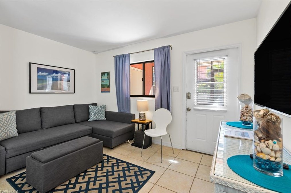 13433 Heald Ln, Fort Myers, FL 33908-2931