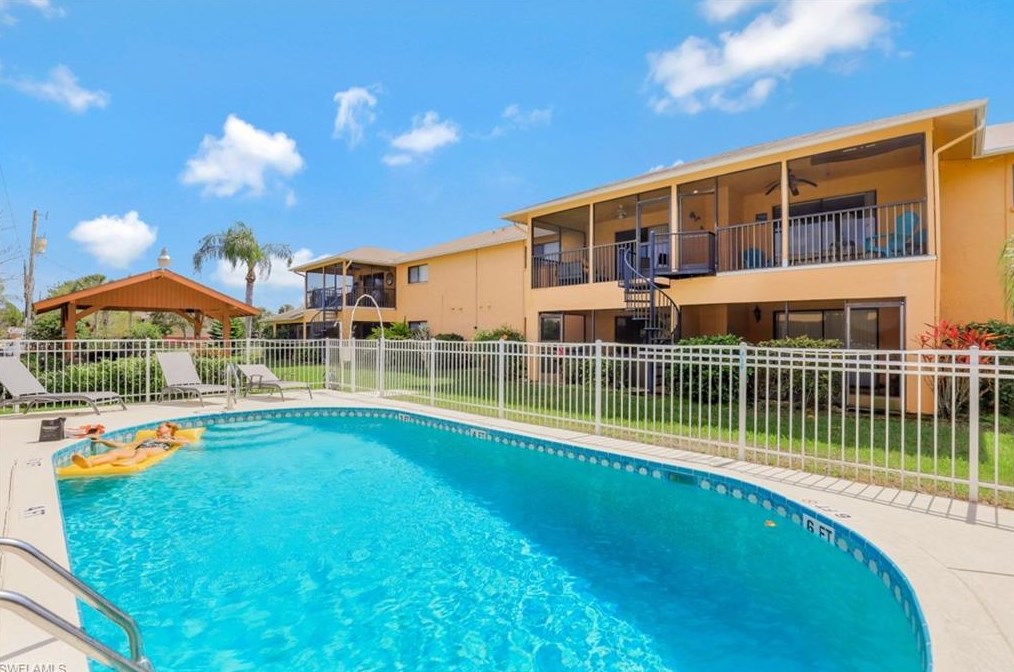 1203 48th Ter, Cape Coral, FL 33914-7376