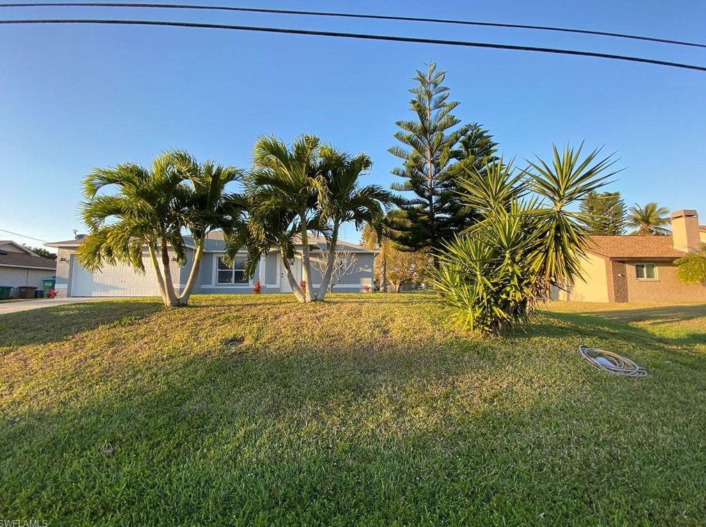 1149 32nd Ter, Cape Coral, FL 33904-4213