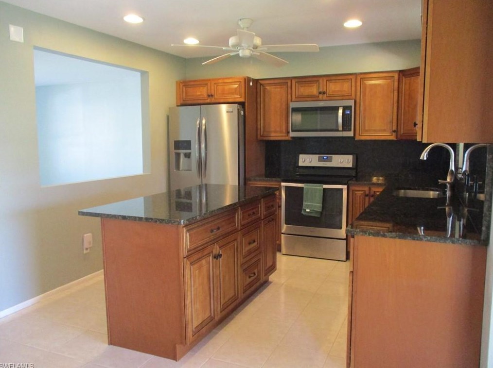 218 43rd Ln, Cape Coral, FL 33904-8423