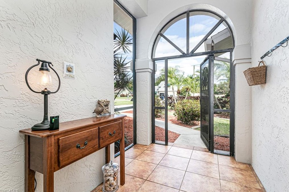3894 Hidden Acres Cir, Fort Myers, FL 33903-7135