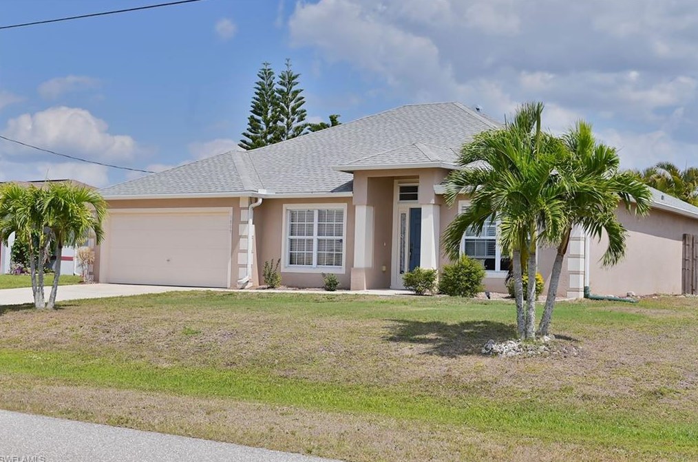 1809 7th Pl, Cape Coral, FL 33909-5231