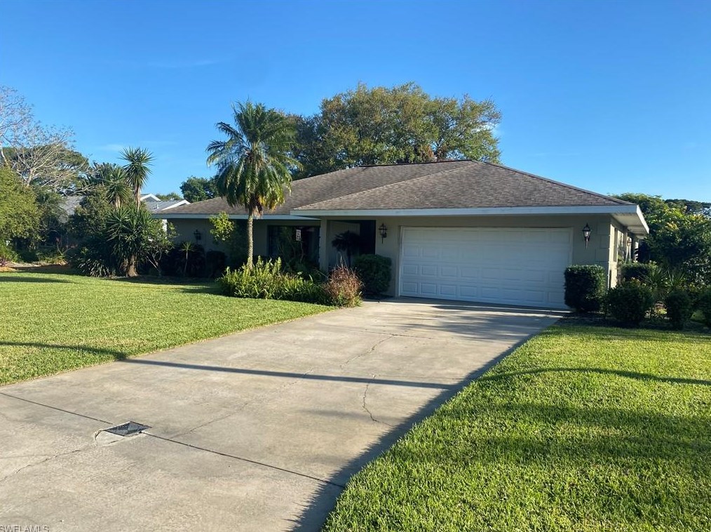 2167 Lakeview Blvd, Fort Myers, FL 33903-5813