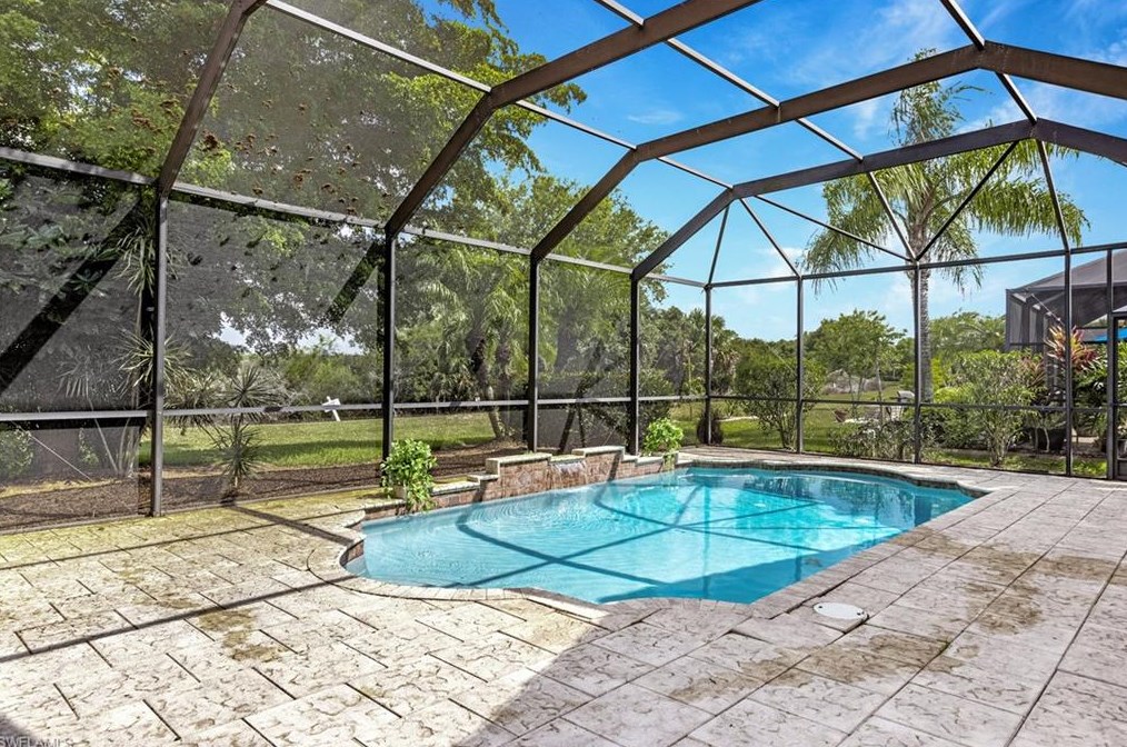 12148 Country Day Cir, Fort Myers, FL 33913-7622
